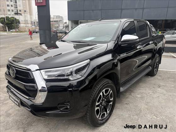 TOYOTA HILUX 2.8 D-4D TURBO DIESEL CD SRX 4X4 AUTOMÁTICO TOYOTA HILUX 2.8 D-4D TURBO DIESEL CD SRX 4X4 AUTOMÁTICO